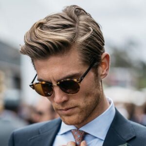 Wavy Hair with Side Part for Men: Style Guide